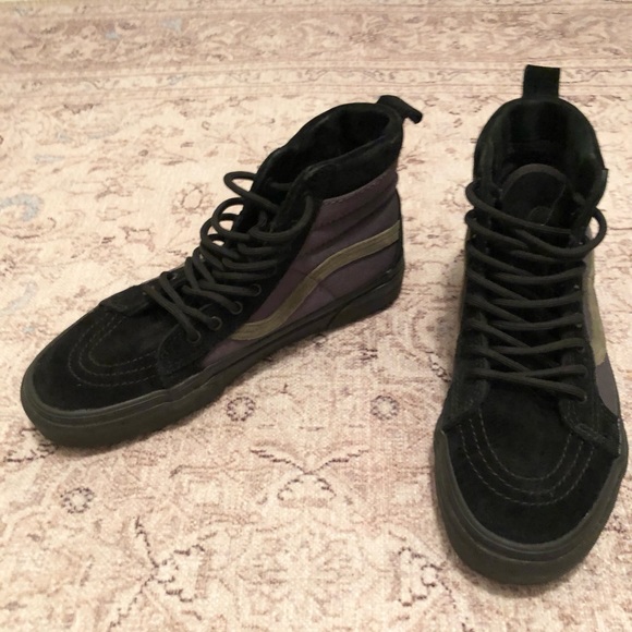 Vans MTE size 8 high top black and green shoes - Picture 3 of 6